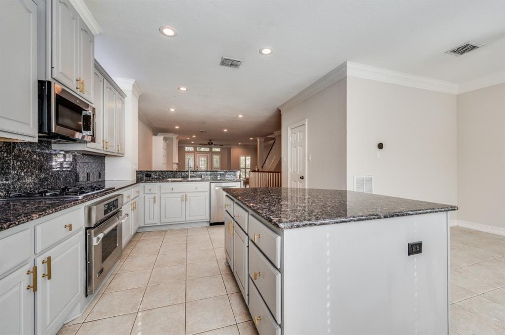 Hall-Throckmorton - Residential