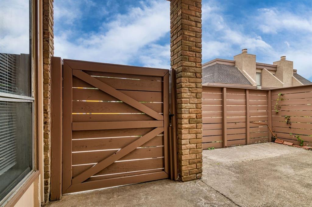 Park Lane Twnhms Ph 02 - Residential Lease