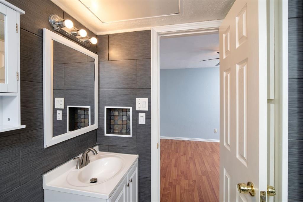 Park Lane Twnhms Ph 02 - Residential Lease