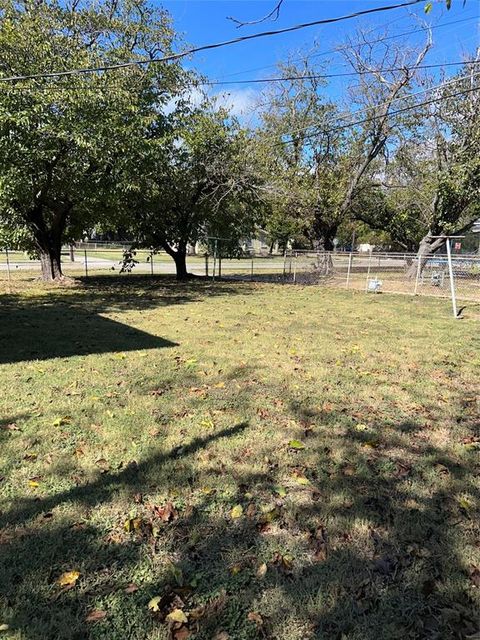 3435 Poinsettia Drive Dallas TX 75211