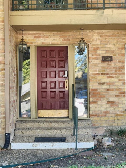 Photo of 11304 Park Central Place #B, Dallas, TX 75230 (MLS # 21381473)