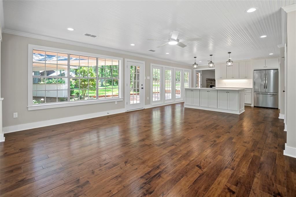 Photo of 40 Cedar Lane, Sulphur Springs, TX 75482 (MLS # 21250760)