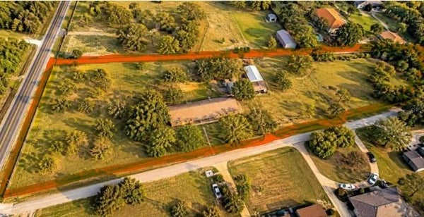 317 SHADY BROOK LN, CEDAR HILL, TX 75104 - Image 02f42e3bc0209d85e2e29bdc61c637ee/2439221384