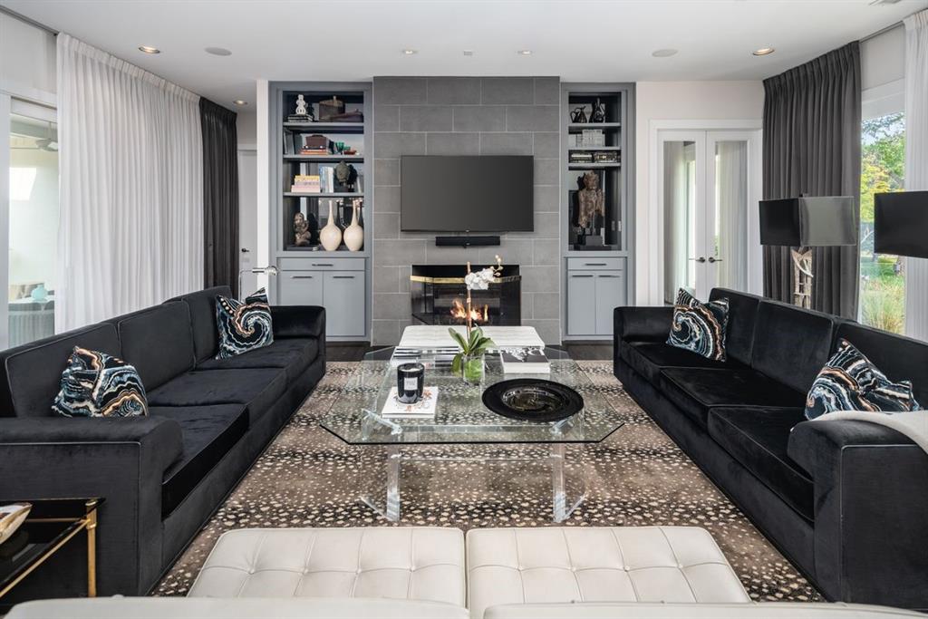 5811 Meletio Lane