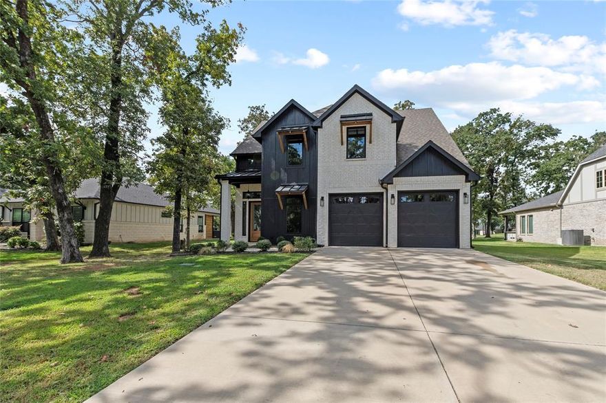 Golf course home with game room, media room and office! Main floor primary suite with golf course views and beautiful bath with soaking tub and walk in shower, huge walk in closet. Upstairs are 3 more bedrooms plus a bonus room perfect for additional living space or game room and another room that could be media room or hobby or exercise room. Kitchen features quartz countertops and cabinets with built in pull out potholders and organizers. Open concept living with wood look tile floors electric fireplace. Engineered inspected foundation and spray foam insulation for energy efficiency. Home recently re-painted. Lovely landscaping, gutters and sprinkler system. Located in Pinnacle Club a guard gated community with restaurant, swimming pool,tennis, pickle ball courts, play ground, 19 hole golf course and boat launch.