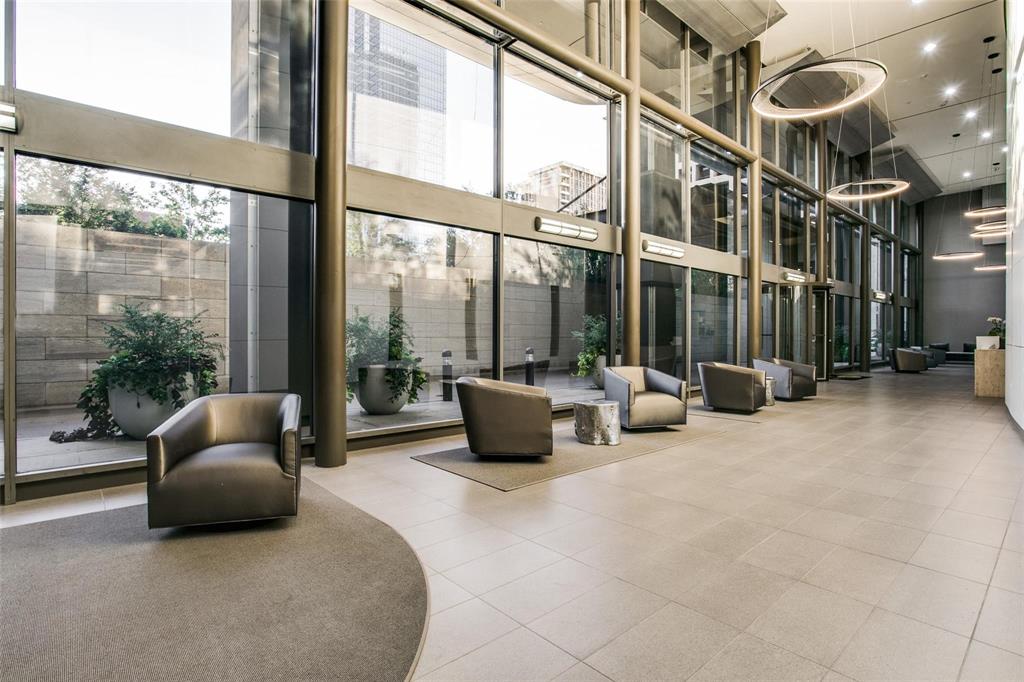 Metropolitan 1200 Main St Condo - Residential