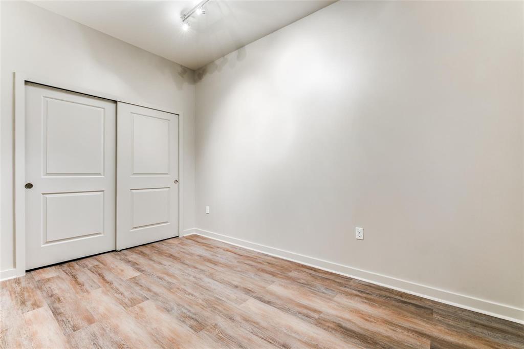 Metropolitan 1200 Main St Condo - Residential