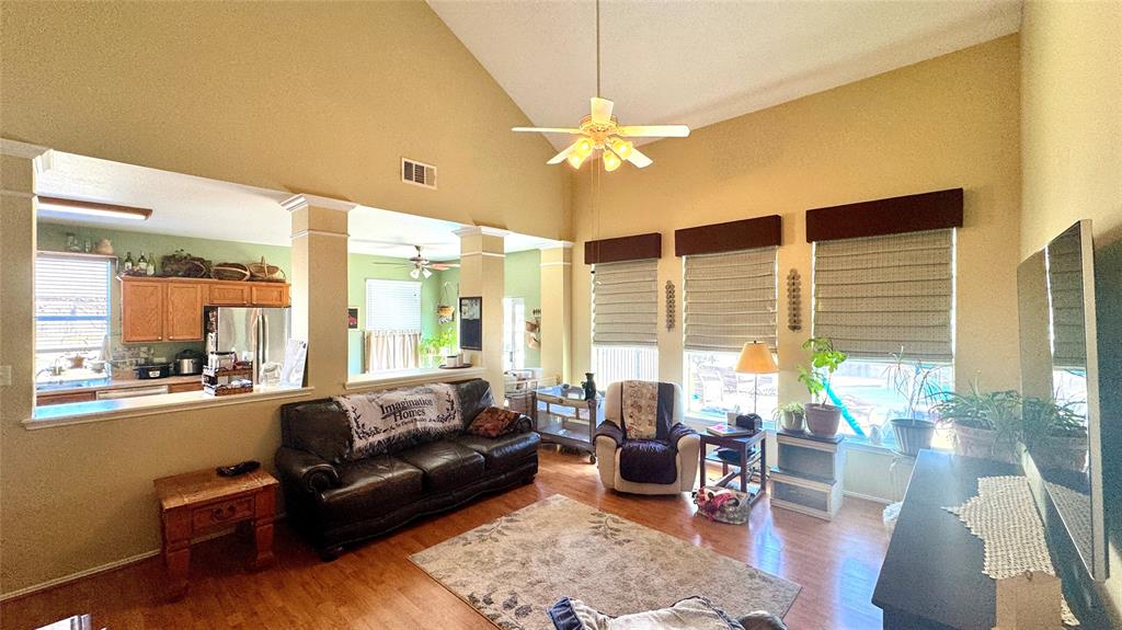 140 Redwood Lane