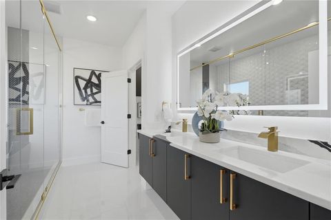 Tiny photo for 1402 Hutchins Avenue, Dallas, TX 75203 (MLS # 21341399)