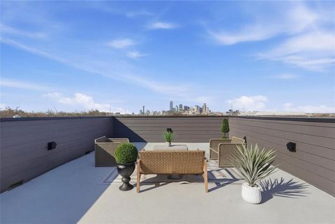 Tiny photo for 1402 Hutchins Avenue, Dallas, TX 75203 (MLS # 21341399)