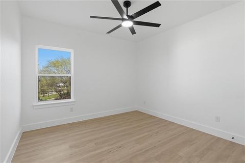 Tiny photo for 1402 Hutchins Avenue, Dallas, TX 75203 (MLS # 21341399)