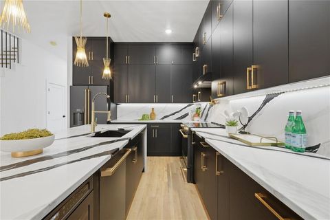 Tiny photo for 1402 Hutchins Avenue, Dallas, TX 75203 (MLS # 21341399)