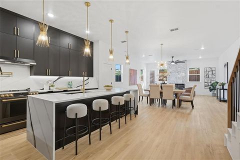 Tiny photo for 1402 Hutchins Avenue, Dallas, TX 75203 (MLS # 21341399)