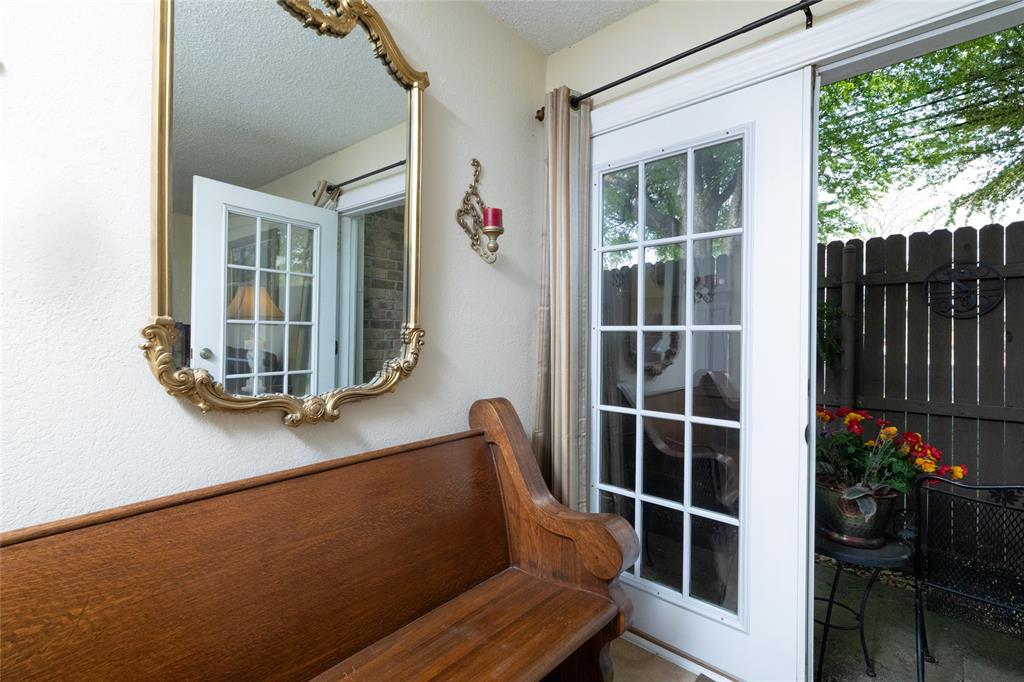 Wellington Place I Condos - Residential