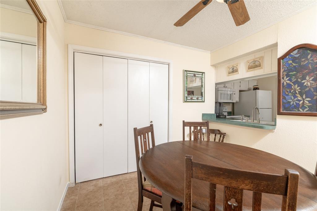 Wellington Place I Condos - Residential