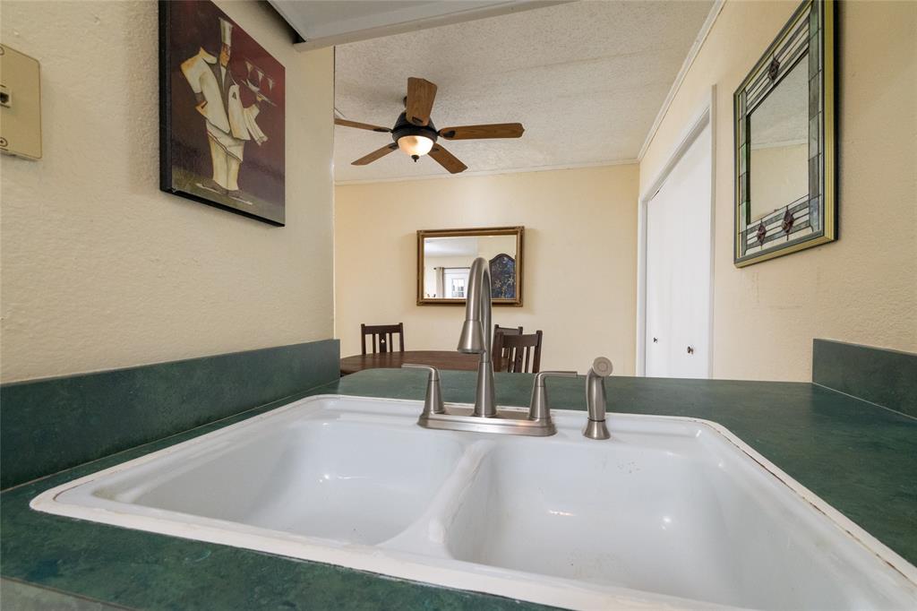 Wellington Place I Condos - Residential