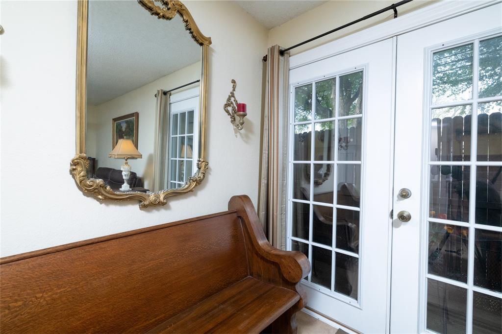 Wellington Place I Condos - Residential