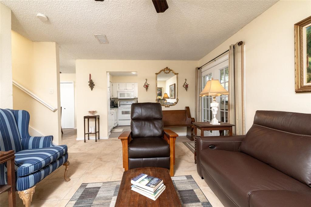 Wellington Place I Condos - Residential