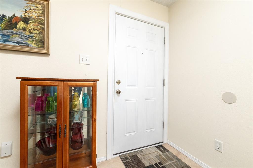 Wellington Place I Condos - Residential