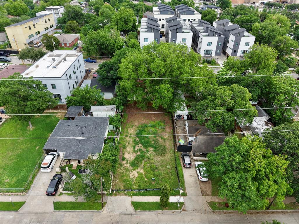 Clifton Place 02 - Land