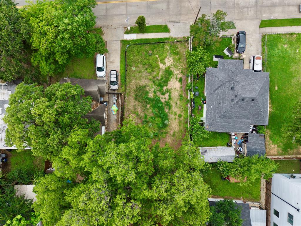 Clifton Place 02 - Land