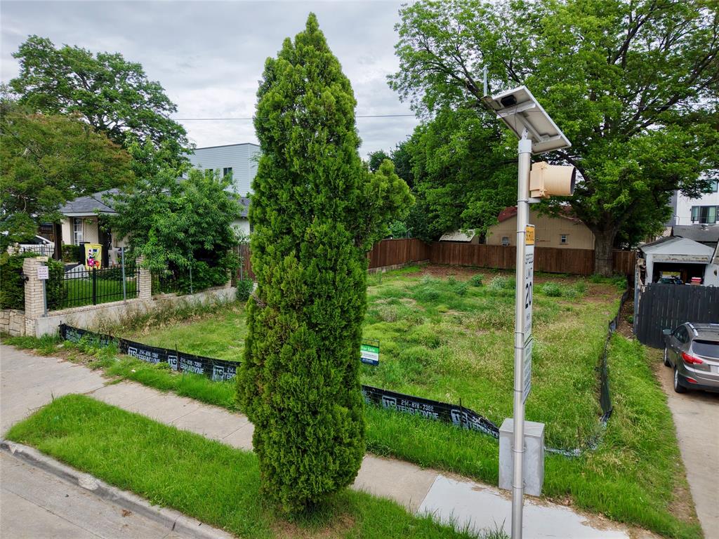 Clifton Place 02 - Land