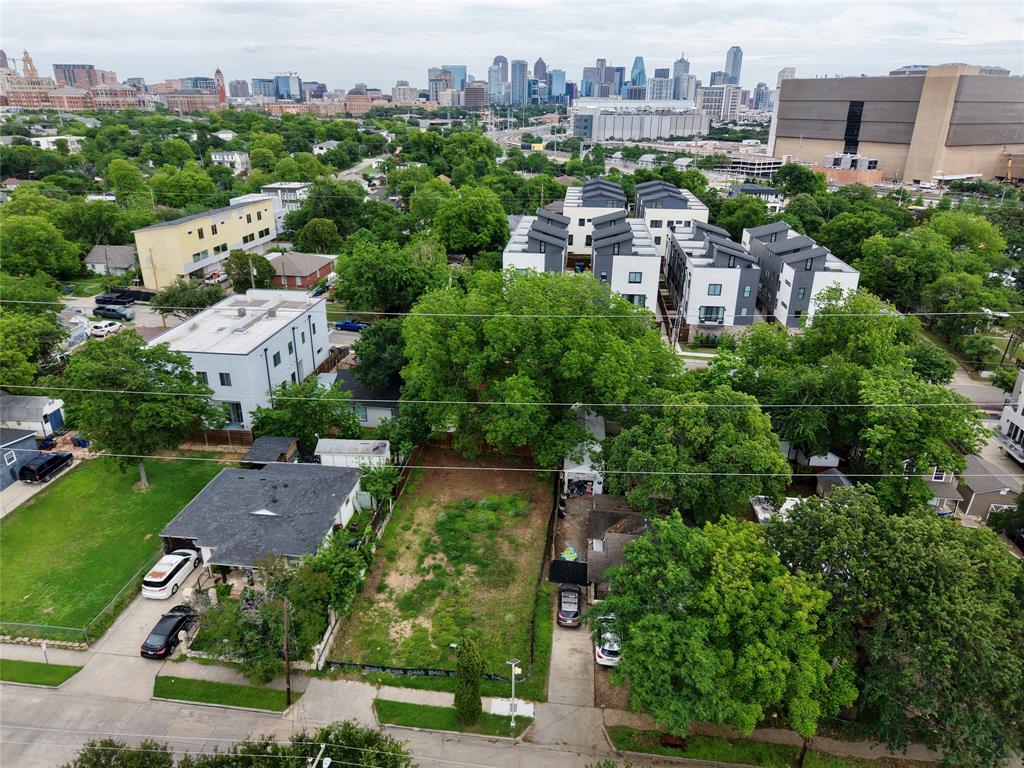 Clifton Place 02 - Land