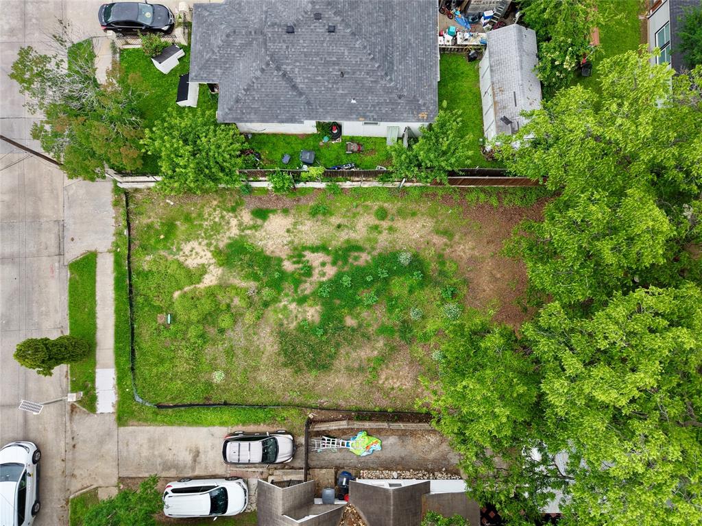 Clifton Place 02 - Land