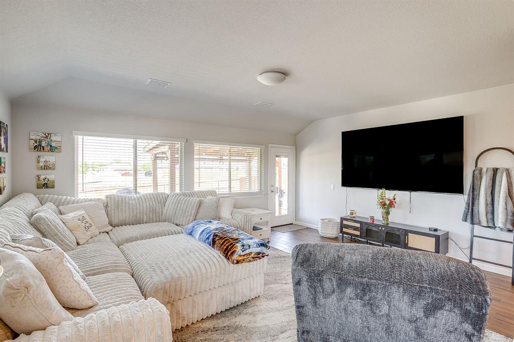 928 Ridgehurst Drive