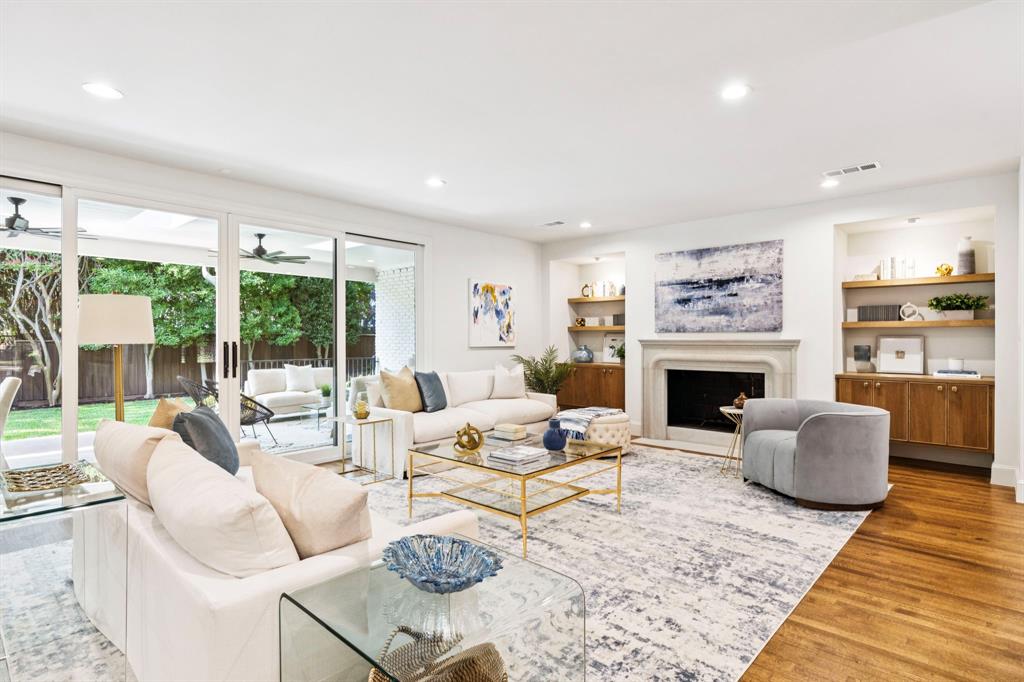 5425 Springmeadow Drive