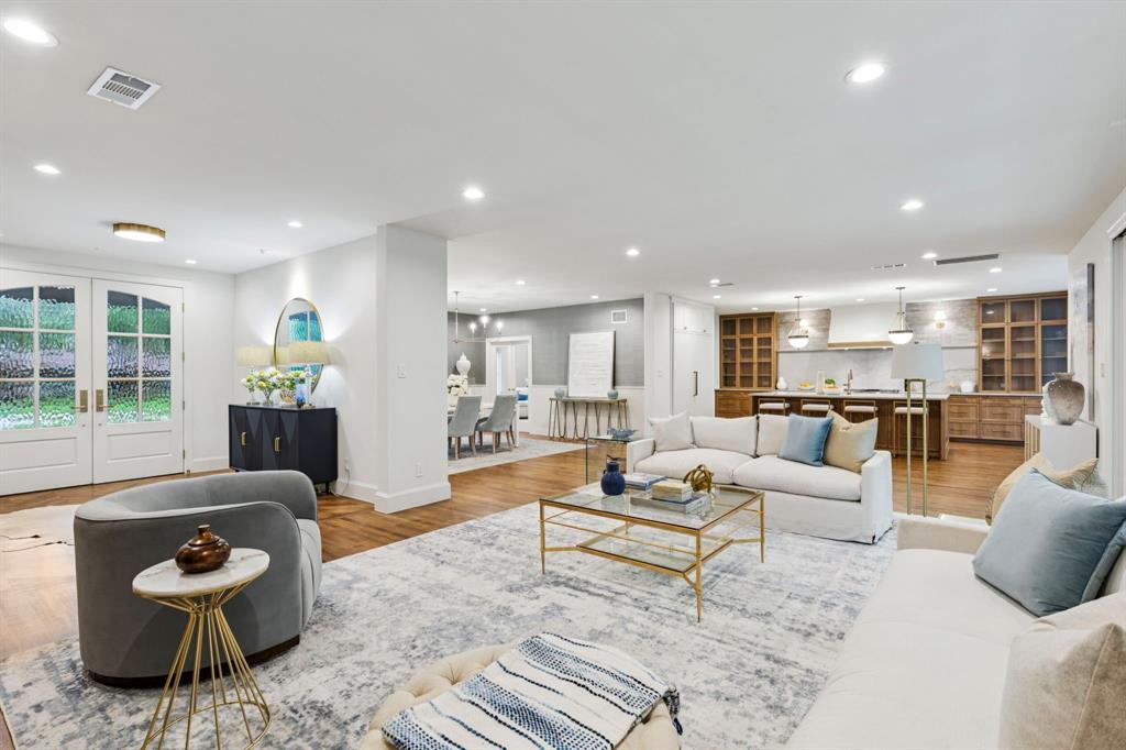 5425 Springmeadow Drive