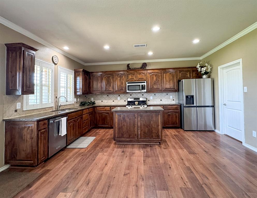 1929 Frosted Willow Lane