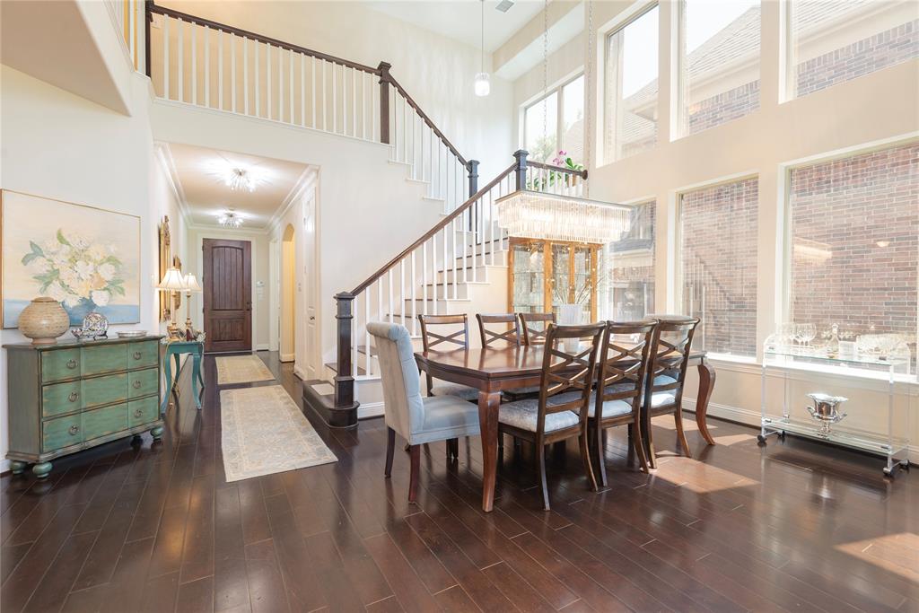 8320 Lindsay Gardens