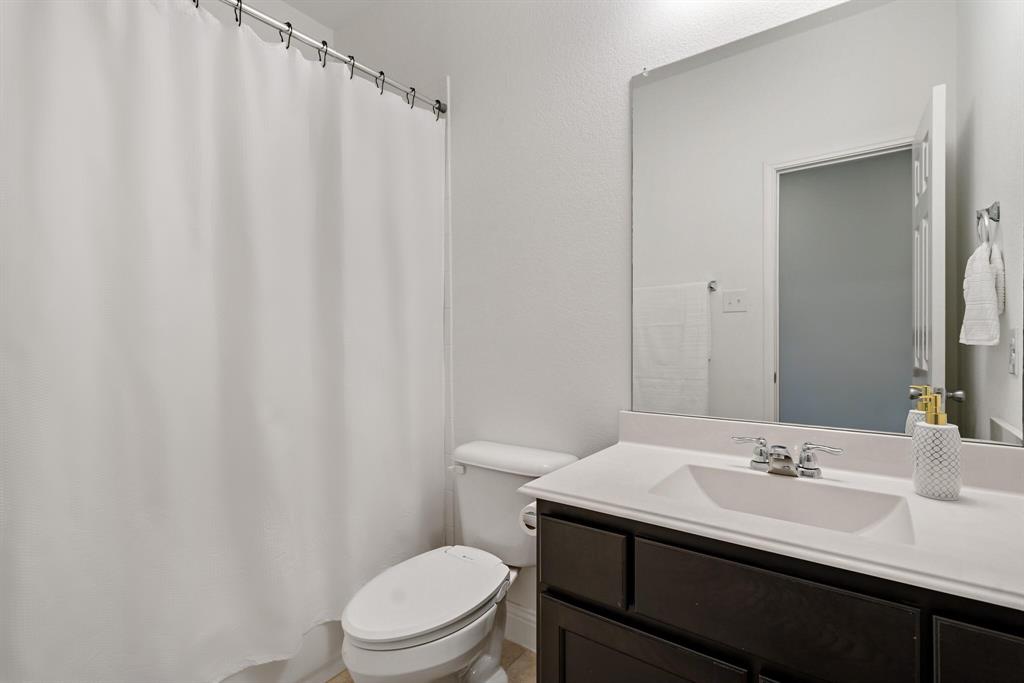 1209 Roadrunner Drive