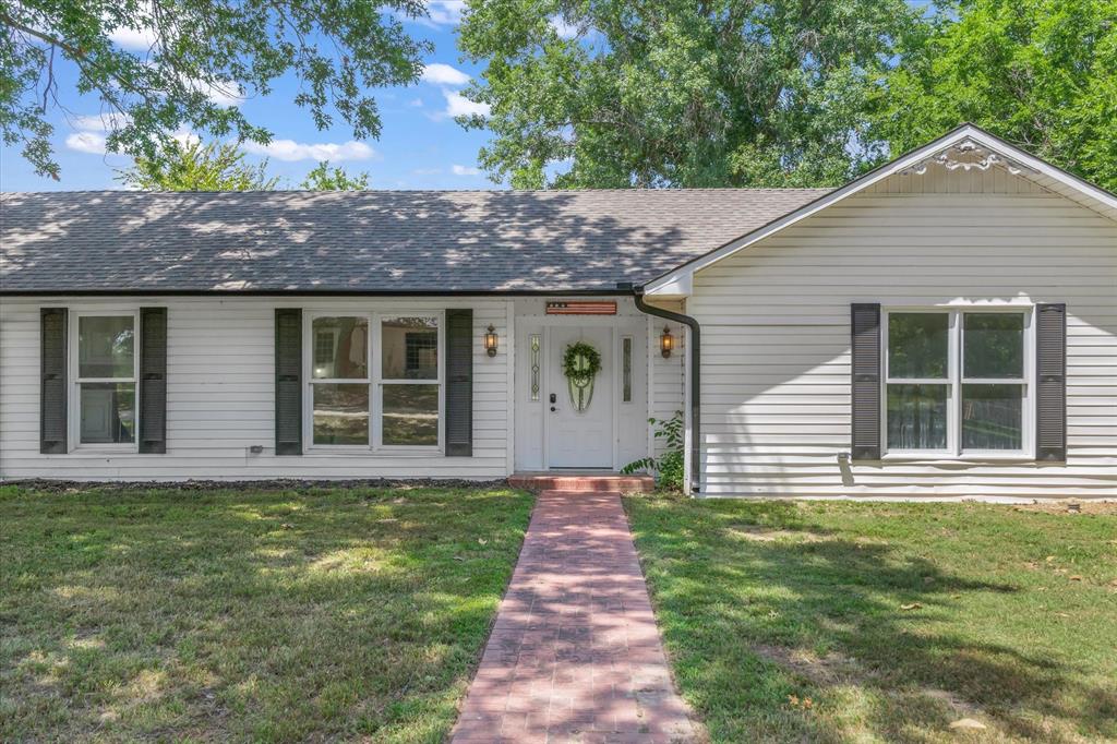 104 W Brandon Street