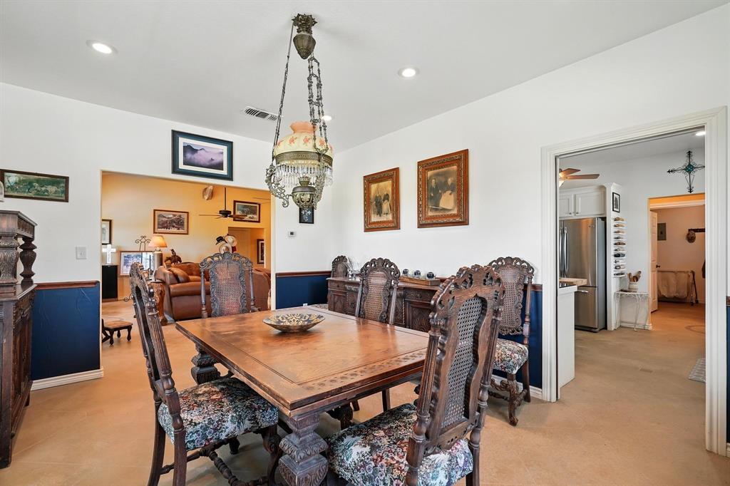 4593 Highway 206