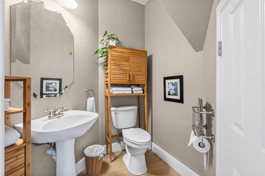 Fort Worth, Texas 76119, United States, 4 Bedrooms Bedrooms, ,4 BathroomsBathrooms,Residential,Pending,226384