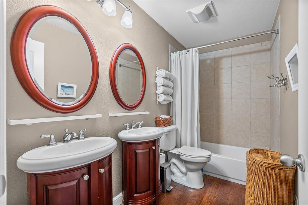 Fort Worth, Texas 76119, United States, 4 Bedrooms Bedrooms, ,4 BathroomsBathrooms,Residential,Pending,226384