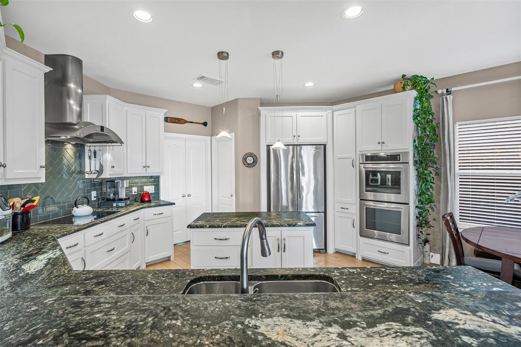 Fort Worth, Texas 76119, United States, 4 Bedrooms Bedrooms, ,4 BathroomsBathrooms,Residential,Pending,226384