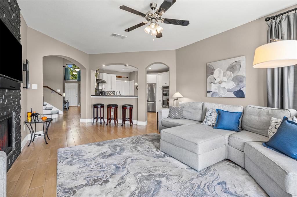 Fort Worth, Texas 76119, United States, 4 Bedrooms Bedrooms, ,4 BathroomsBathrooms,Residential,Pending,226384