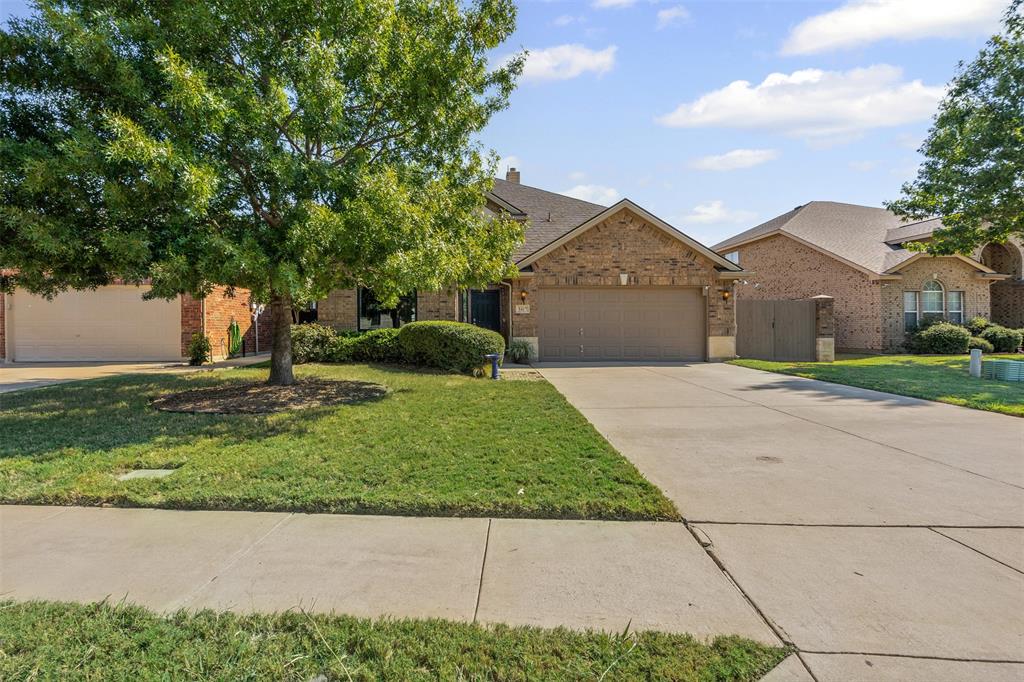 Fort Worth, Texas 76119, United States, 4 Bedrooms Bedrooms, ,4 BathroomsBathrooms,Residential,Pending,226384