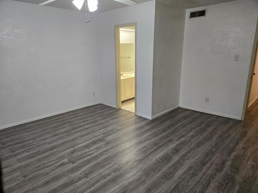 Old Vickery Square Twnhms Condos - Residential Lease