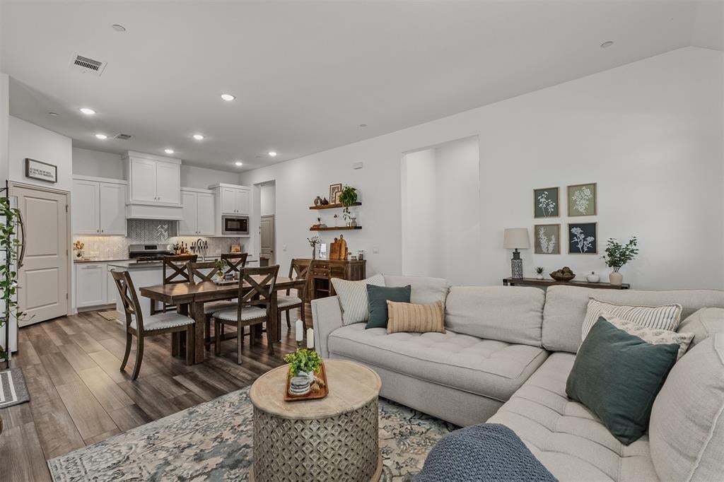 1005 4th Street