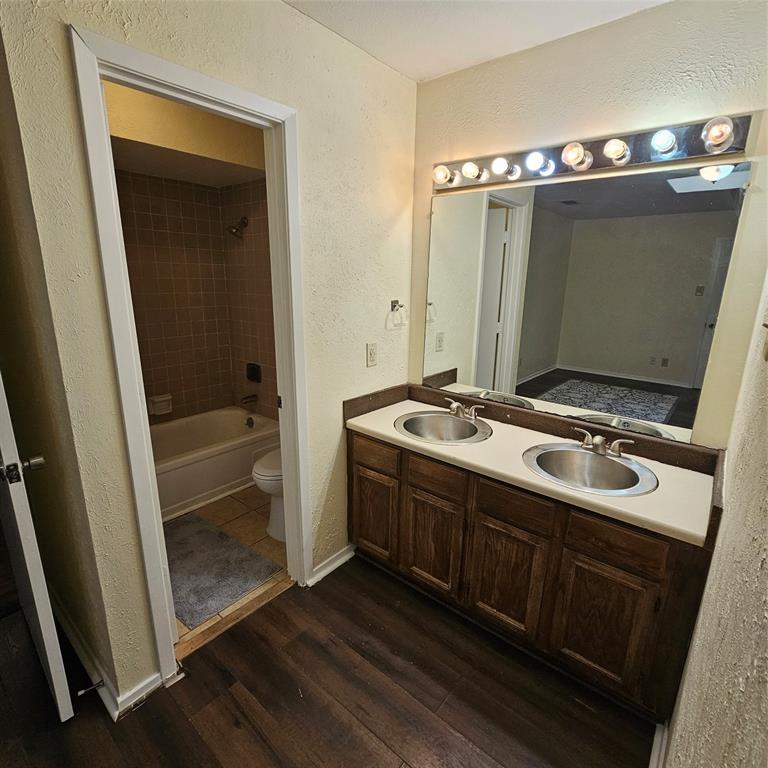 Skyline Park 02 - Residential Lease