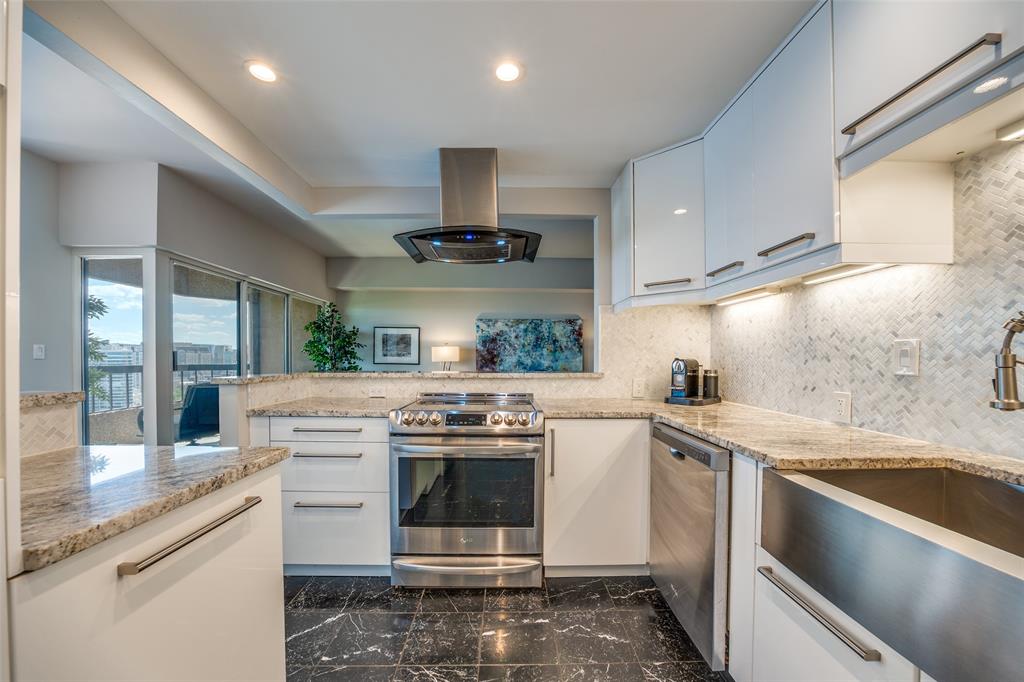 Latour Condo - Residential