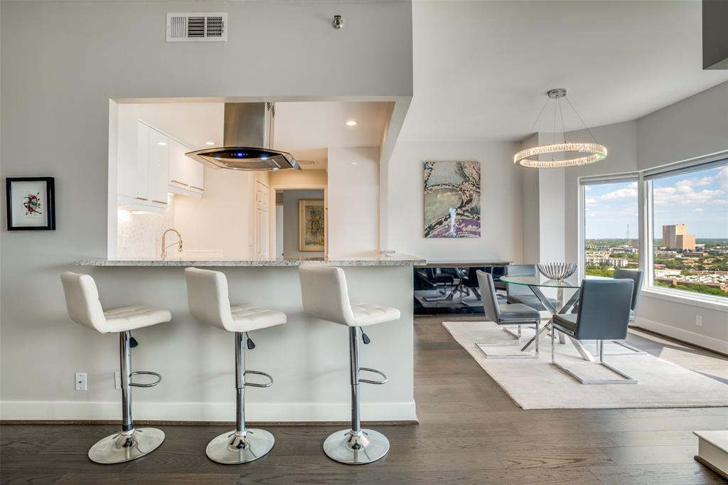 Latour Condo - Residential