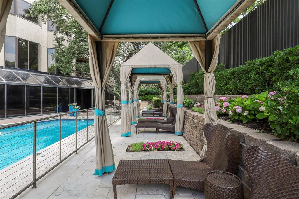 Latour Condo - Residential