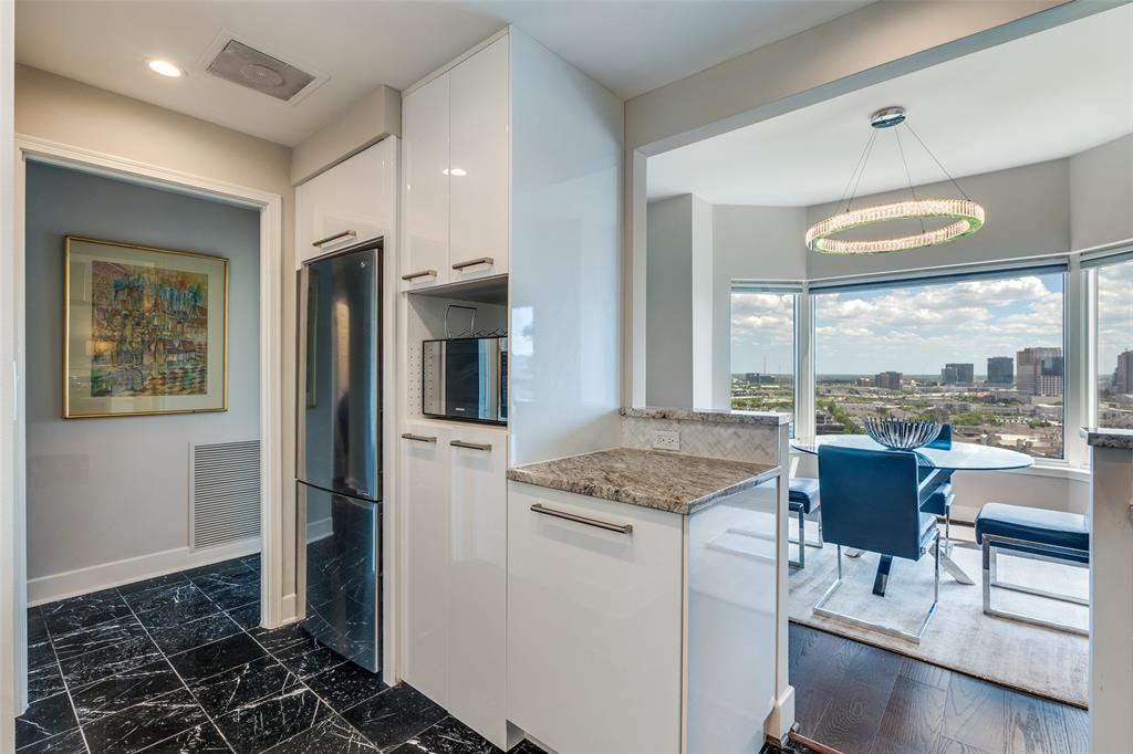 Latour Condo - Residential