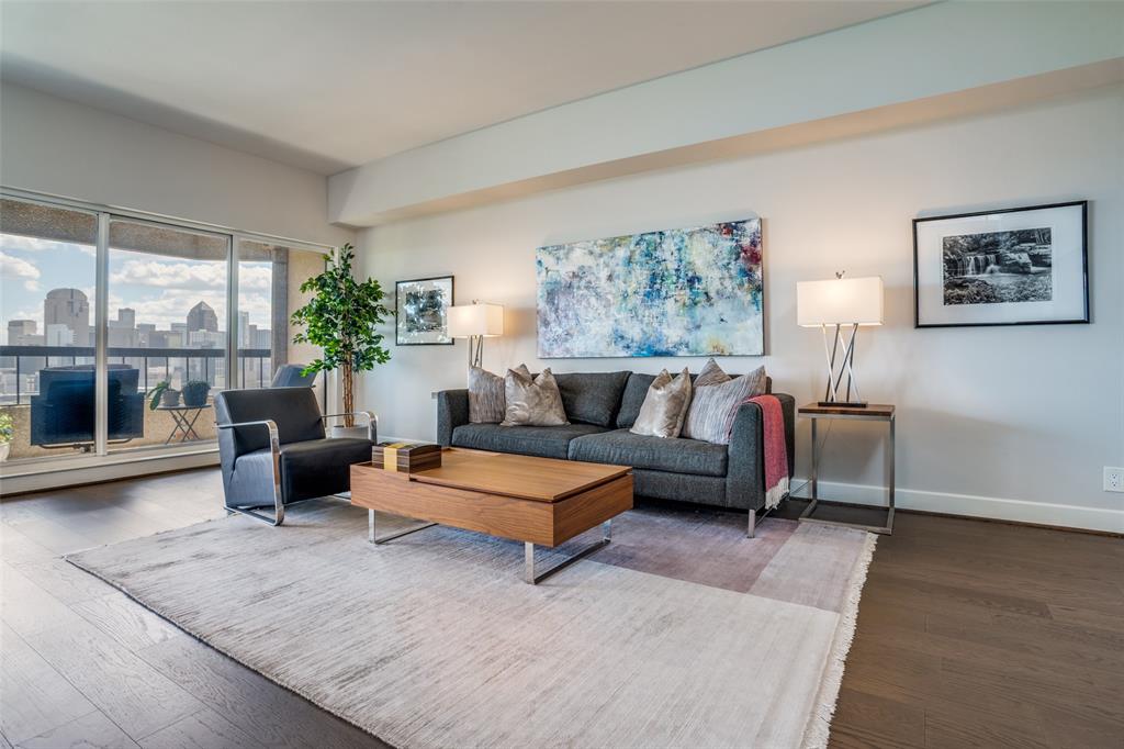 Latour Condo - Residential