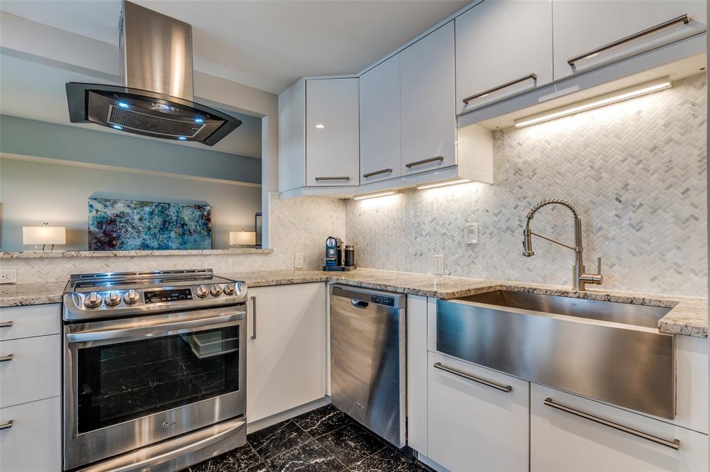 Latour Condo - Residential